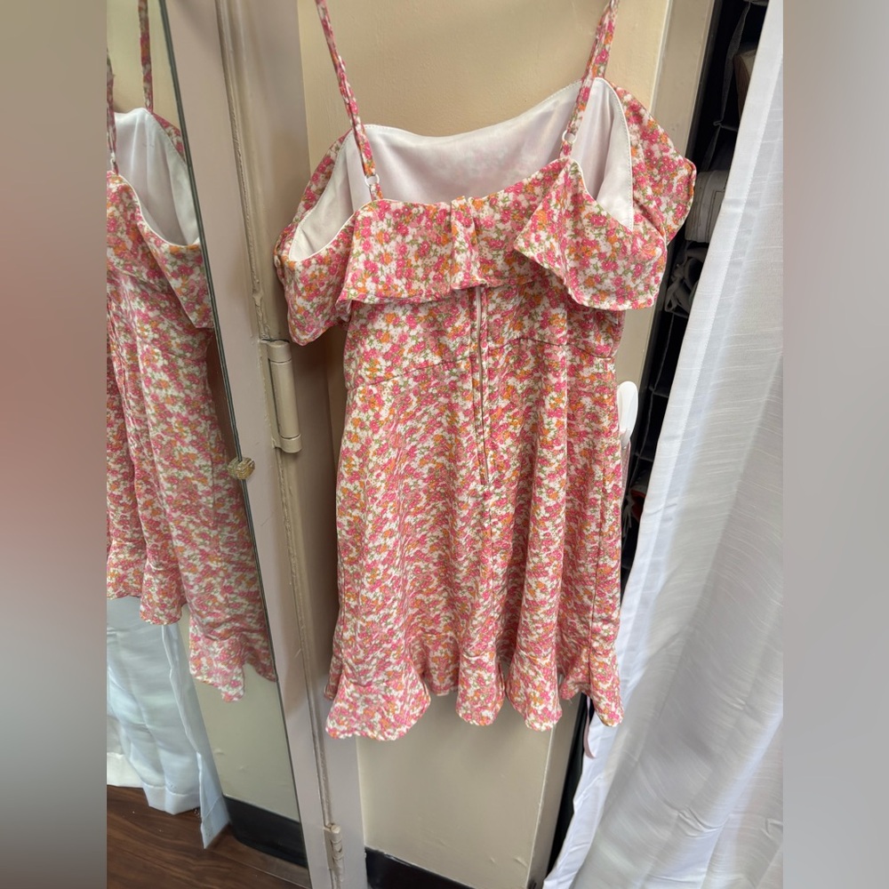 Mini floral dress in pink, orange, white, and green! Size Small, great condition